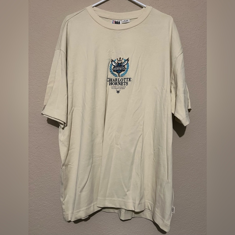 Charlotte Hornets Cotton On NBA Embroidered T Shirt Cream Off White Tee 2XL